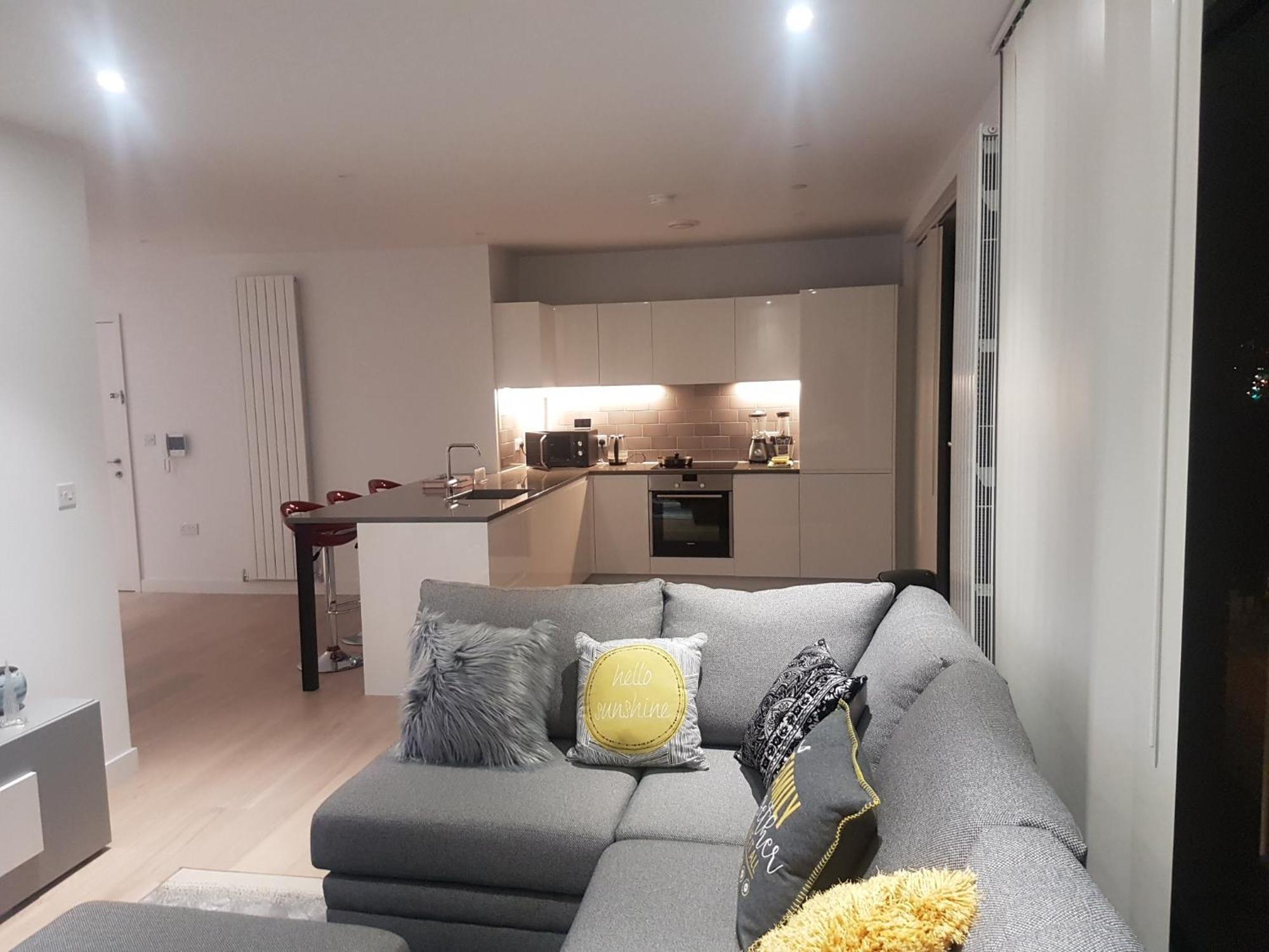 Lush Living - Double Room With Private Bathroom ロンドン エクステリア 写真